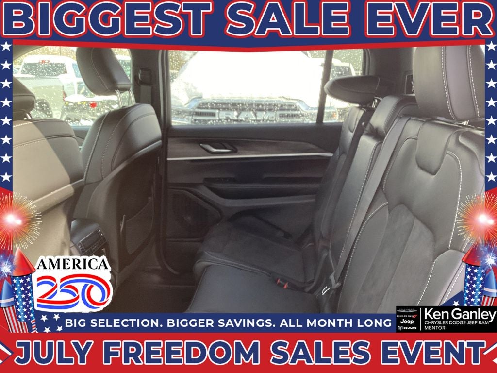 2026 Jeep Grand Cherokee GRAND CHEROKEE L LAREDO ALTITUDE 4X4