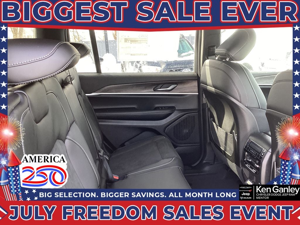 2026 Jeep Grand Cherokee GRAND CHEROKEE L LAREDO ALTITUDE 4X4