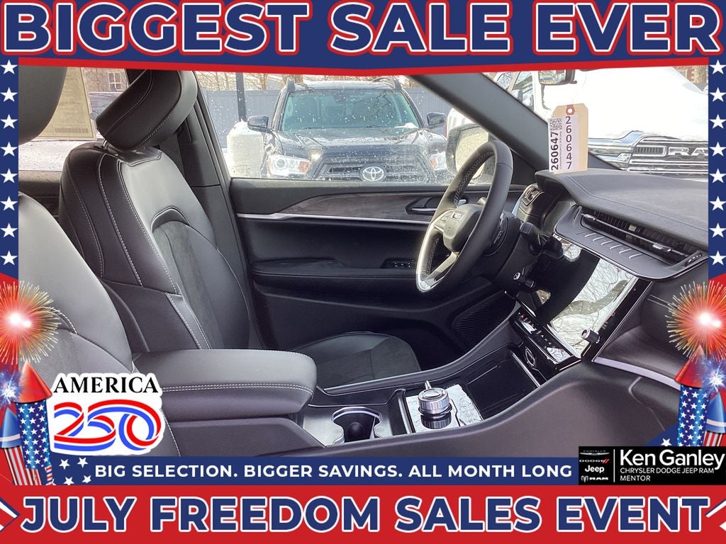 2026 Jeep Grand Cherokee GRAND CHEROKEE L LAREDO ALTITUDE 4X4