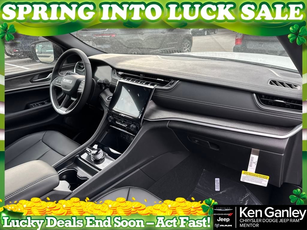 2025 Jeep Grand Cherokee GRAND CHEROKEE L LIMITED 4X4