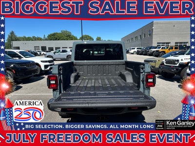 2026 Jeep Gladiator GLADIATOR SHADOW OPS 4X4
