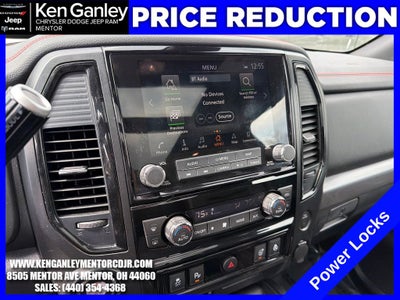 2021 Nissan TITAN Crew Cab PRO-4X 4x4