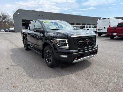 2021 Nissan TITAN Crew Cab PRO-4X 4x4