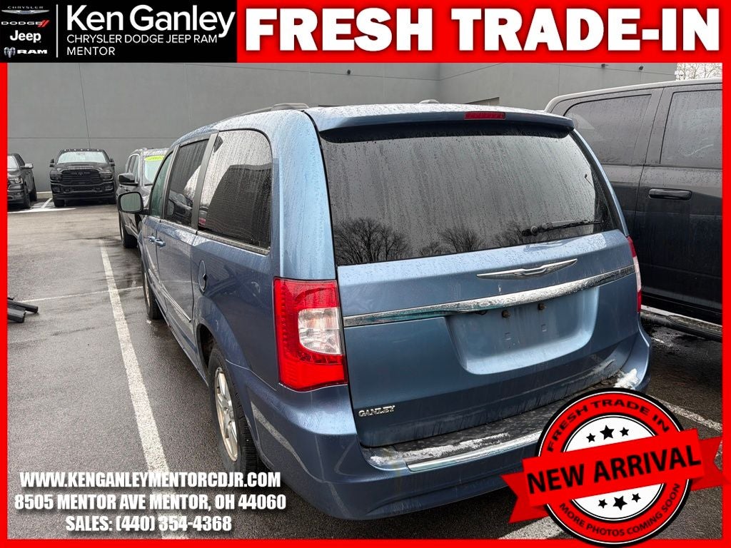 2012 Chrysler Town & Country Touring