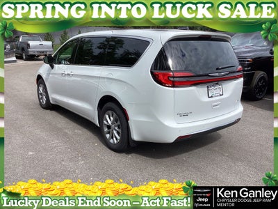 2026 Chrysler Pacifica PACIFICA SELECT AWD