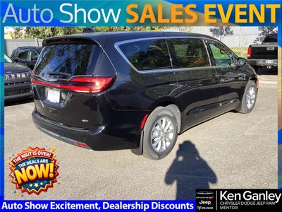 2026 Chrysler Pacifica PACIFICA SELECT AWD