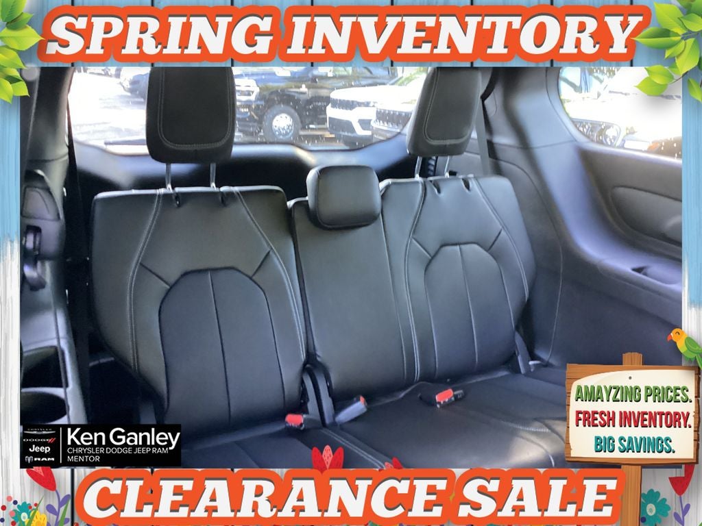 2026 Chrysler Pacifica PACIFICA SELECT AWD