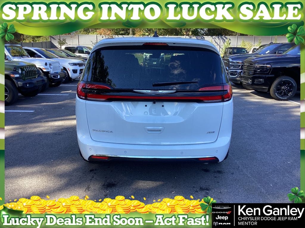 2026 Chrysler Pacifica PACIFICA SELECT AWD