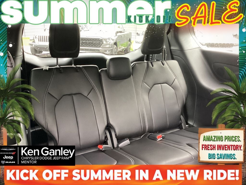 2027 Chrysler Pacifica PACIFICA SELECT AWD