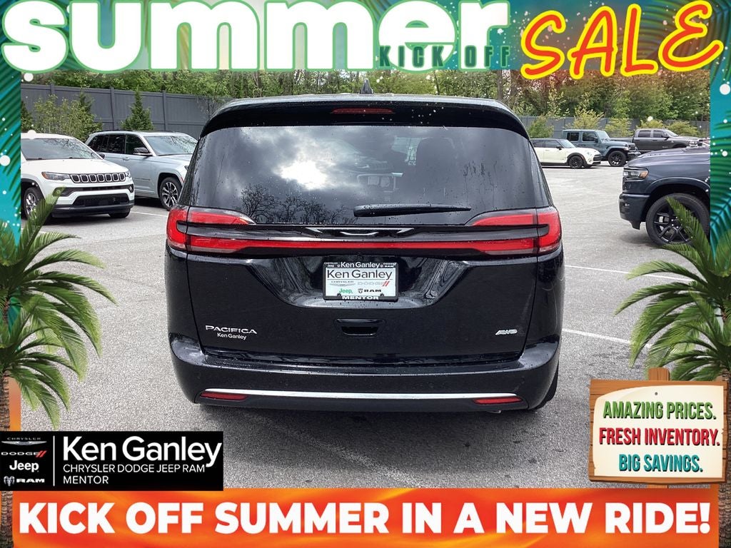 2027 Chrysler Pacifica PACIFICA SELECT AWD