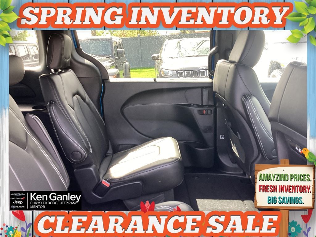 2026 Chrysler Pacifica PACIFICA SELECT AWD