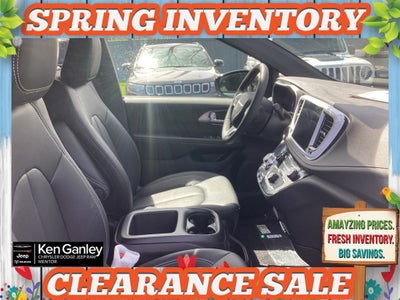 2026 Chrysler Pacifica PACIFICA SELECT AWD