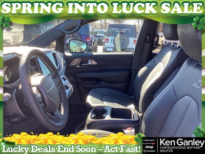 2026 Chrysler Pacifica PACIFICA SELECT AWD