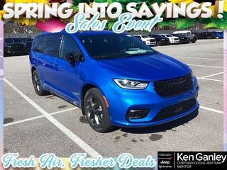 2026 Chrysler Pacifica Select
