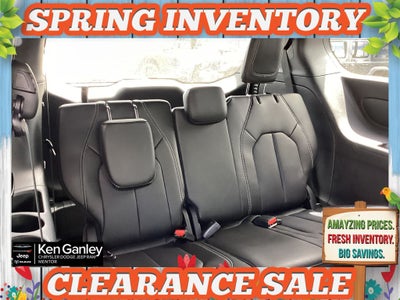 2026 Chrysler Pacifica PACIFICA SELECT AWD