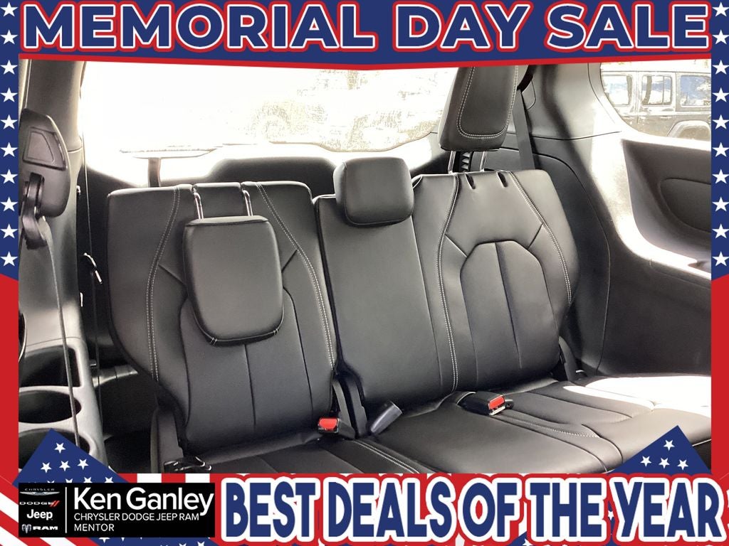 2026 Chrysler Pacifica PACIFICA SELECT AWD