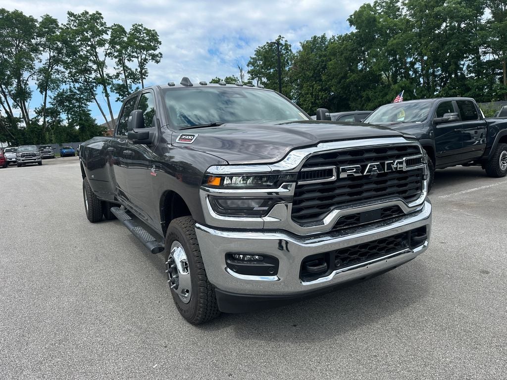 2026 RAM Ram 3500 RAM 3500 TRADESMAN CREW CAB 4X4 8' BOX