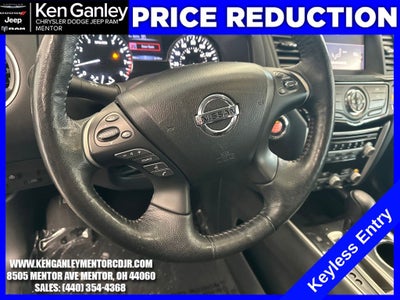 2018 Nissan Pathfinder SV