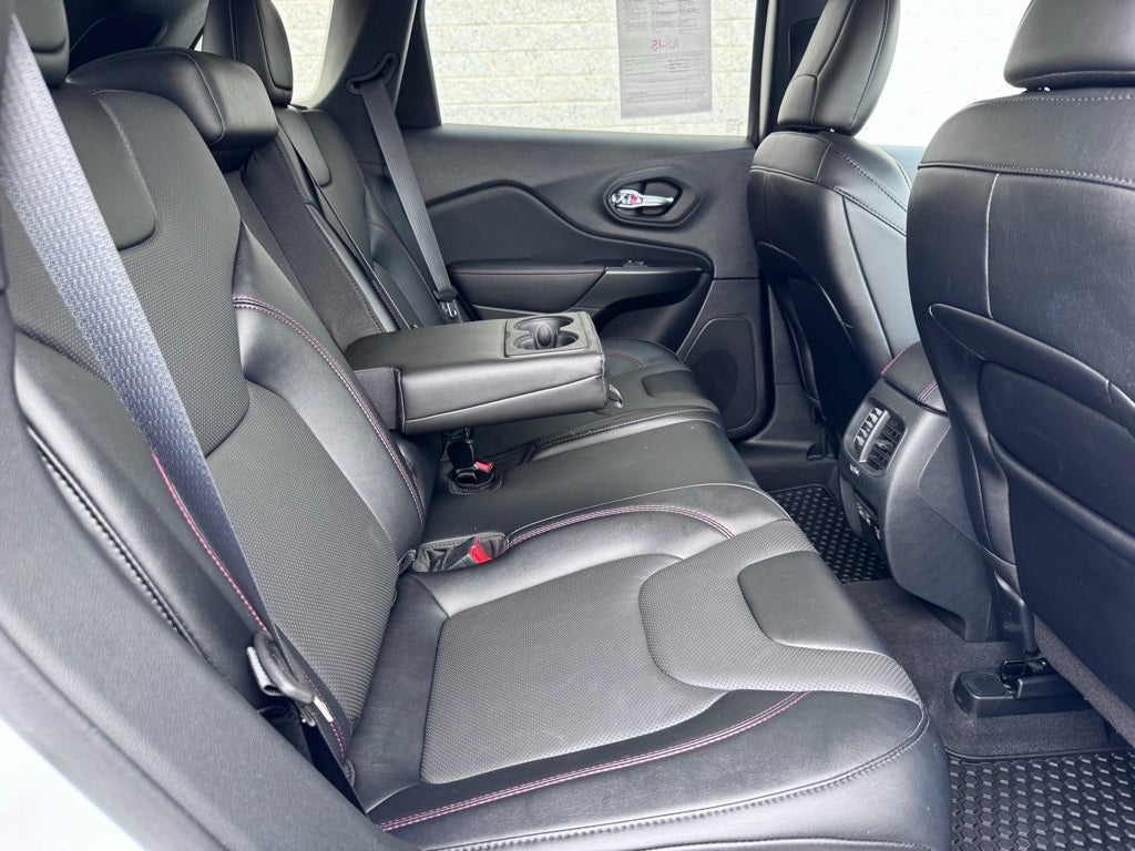 2022 Jeep Cherokee Trailhawk