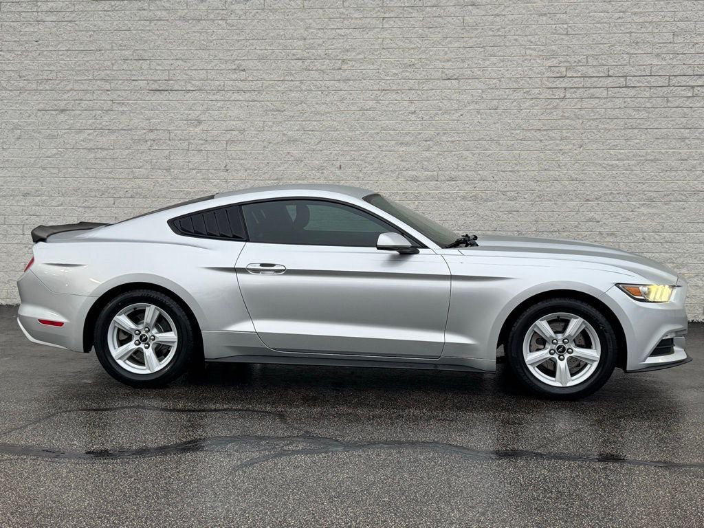 2016 Ford Mustang V6