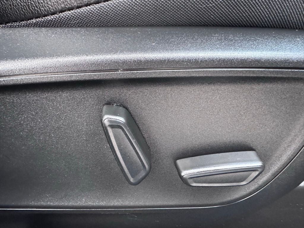 2023 Ford Escape Plug-In Hybrid Base