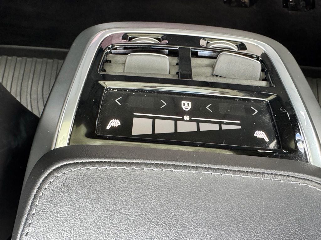2024 Volvo XC90 Recharge Plug-In Hybrid T8 Plus Bright Theme 7 Passenger