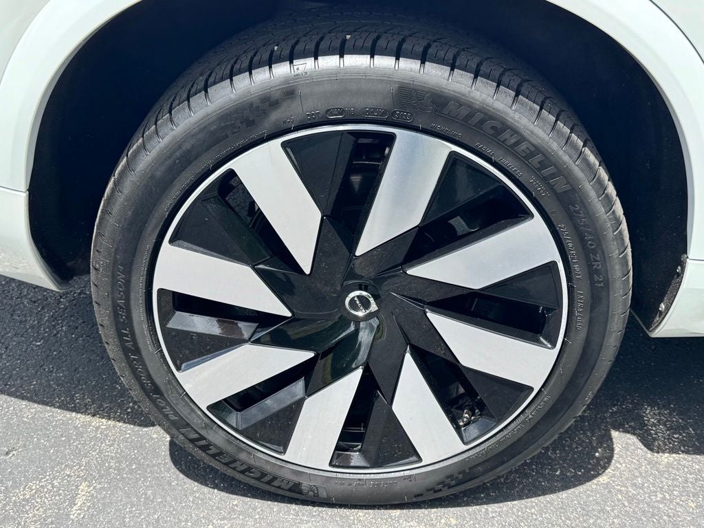 2024 Volvo XC90 Recharge Plug-In Hybrid T8 Plus Bright Theme 7 Passenger