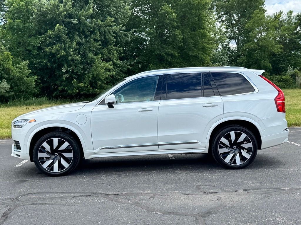 2024 Volvo XC90 Recharge Plug-In Hybrid T8 Plus Bright Theme 7 Passenger