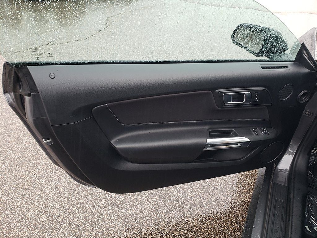 2021 Ford Mustang EcoBoost