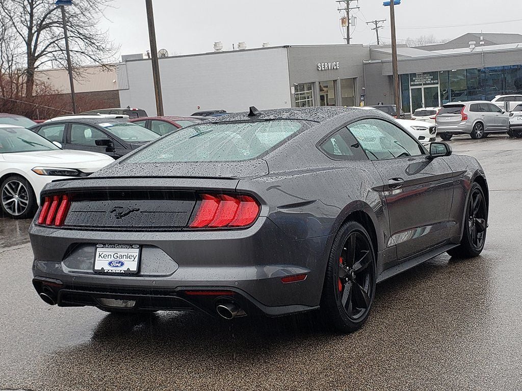 2021 Ford Mustang EcoBoost