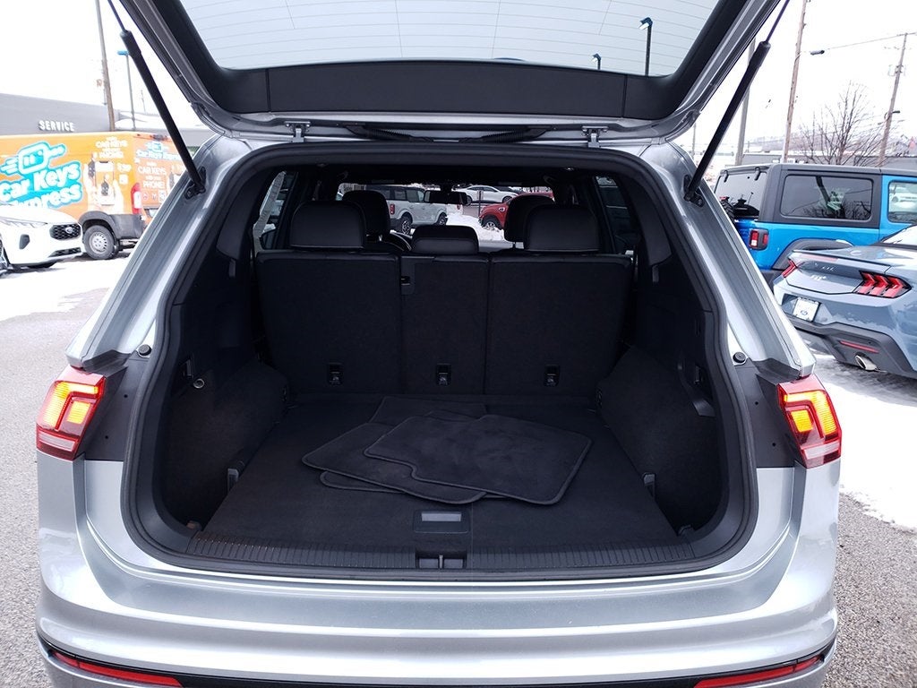 2021 Volkswagen Tiguan 2.0T SE R-Line Black