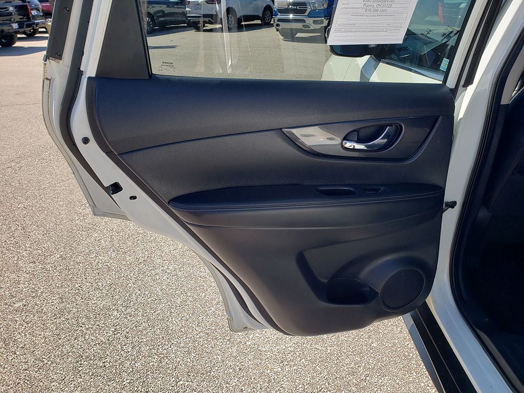 2017 Nissan Rogue SV