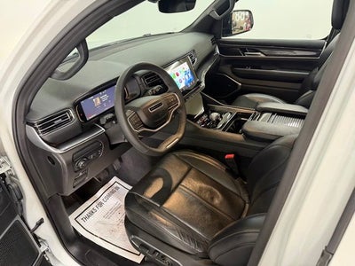 2024 Jeep Wagoneer Base