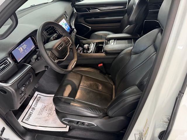 2024 Jeep Wagoneer Base