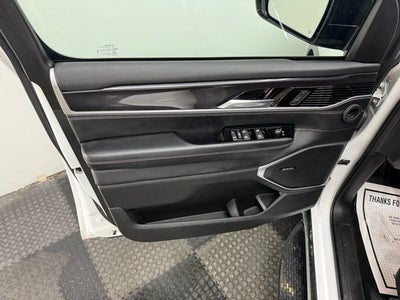 2024 Jeep Wagoneer Base