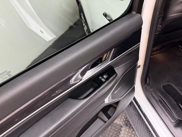 2024 Jeep Wagoneer Base