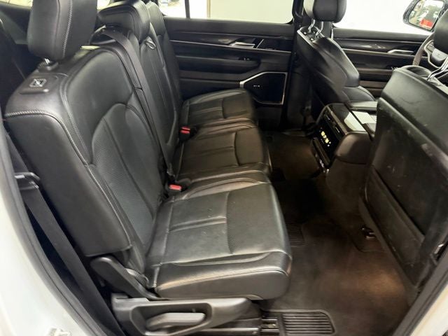 2024 Jeep Wagoneer Base