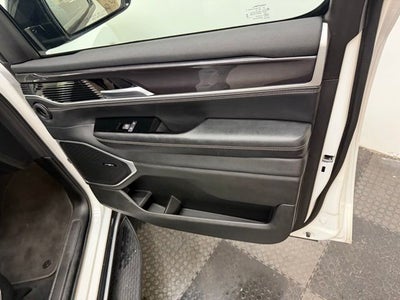 2024 Jeep Wagoneer Base