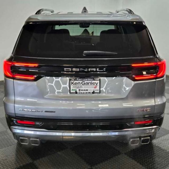 2024 GMC Acadia Denali