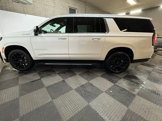 2025 Chevrolet Suburban High Country