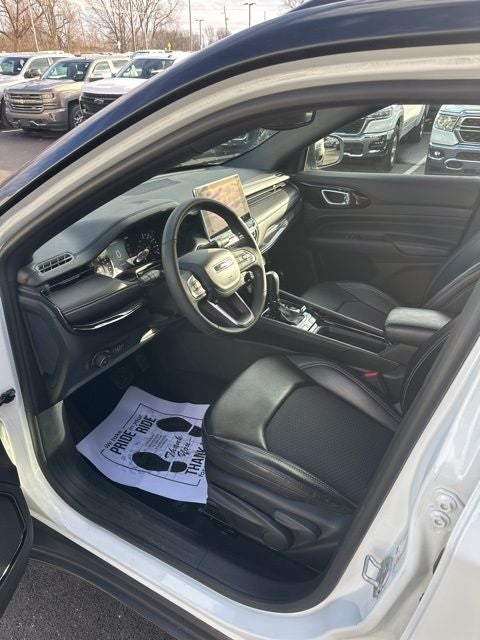 2023 Jeep Compass Altitude