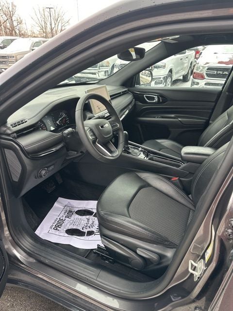 2023 Jeep Compass Altitude