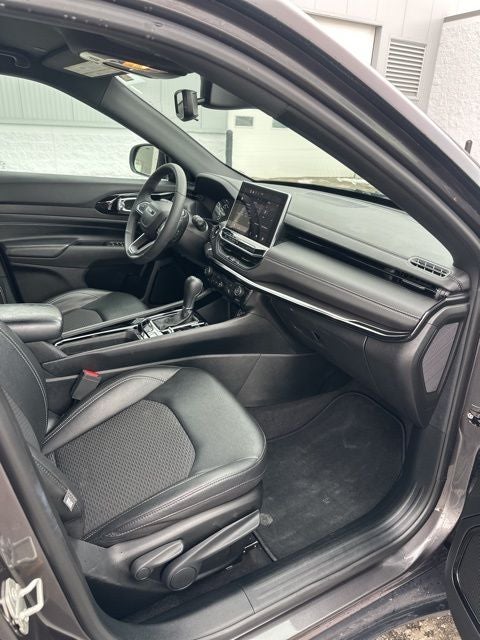 2023 Jeep Compass Altitude