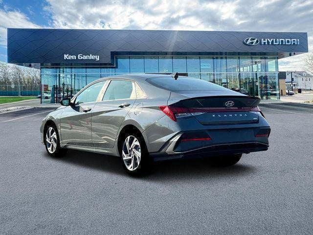 2025 Hyundai Elantra Hybrid SEL Sport