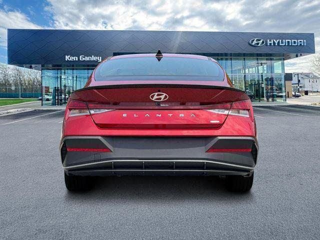2025 Hyundai Elantra Hybrid SEL Sport