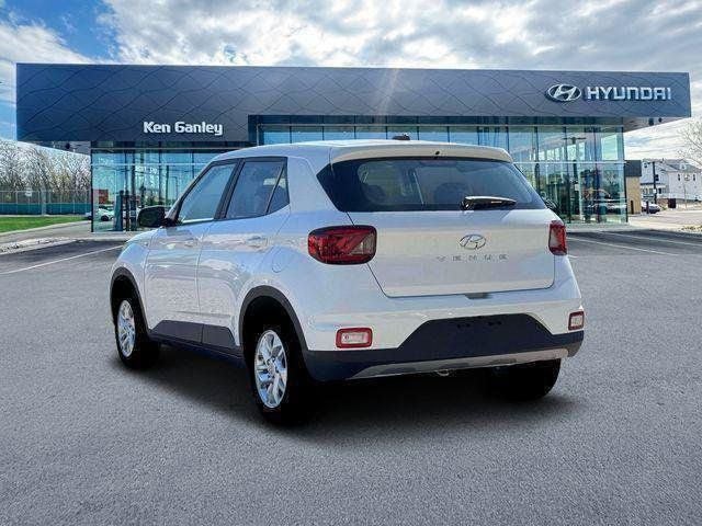 2026 Hyundai Venue SE