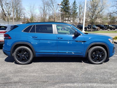 2026 Volkswagen Atlas Cross Sport 2.0T SEL R-Line Black