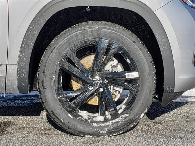 2026 Volkswagen Atlas Cross Sport 2.0T SEL R-Line Black