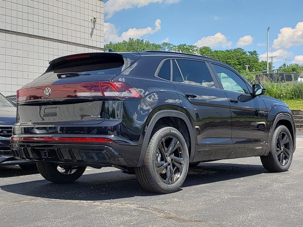 2026 Volkswagen Atlas Cross Sport 2.0T SEL R-Line Black