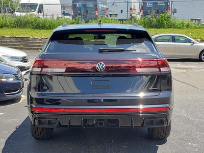 2026 Volkswagen Atlas Cross Sport 2.0T SEL R-Line Black